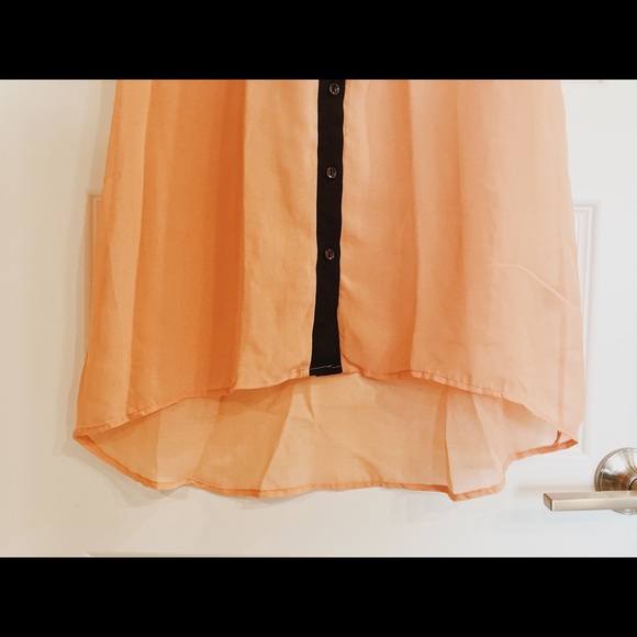 Kirra Button-Up Semi Sheer Peach Flowy Top - Picture 4 of 5